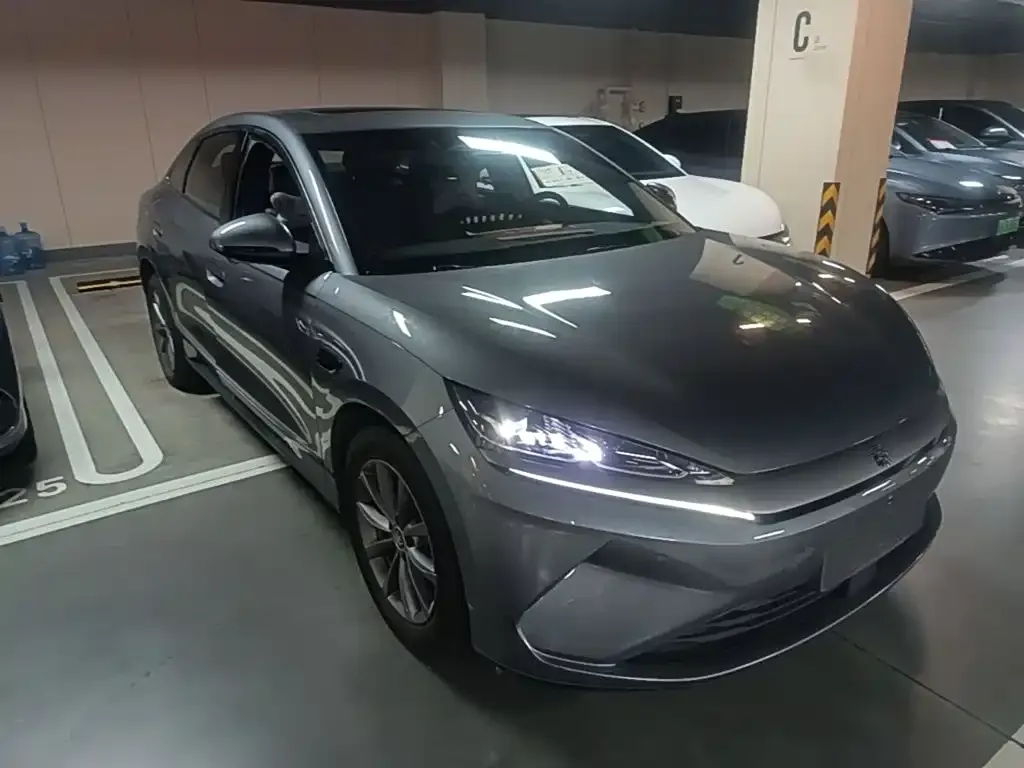 BYD Qin L — фото 8