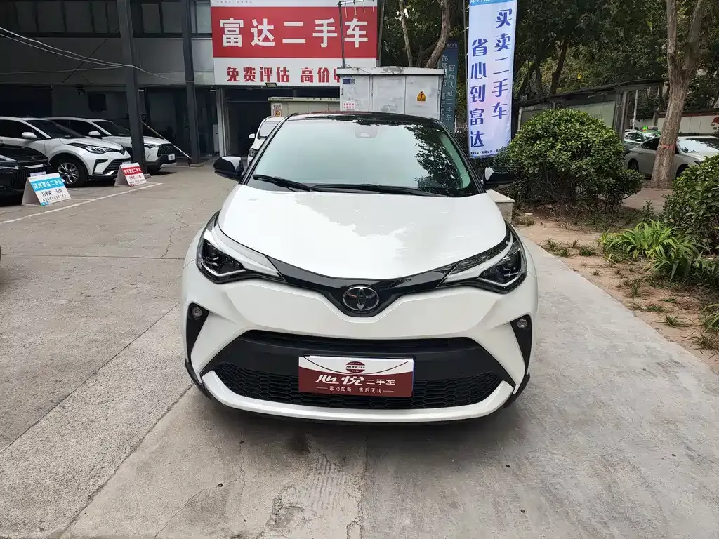 Toyota C-HR — фото 9