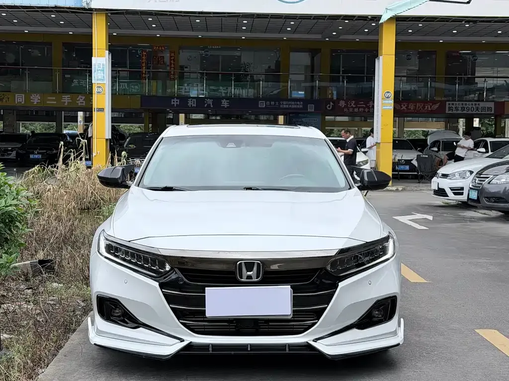 Honda Accord — фото 6