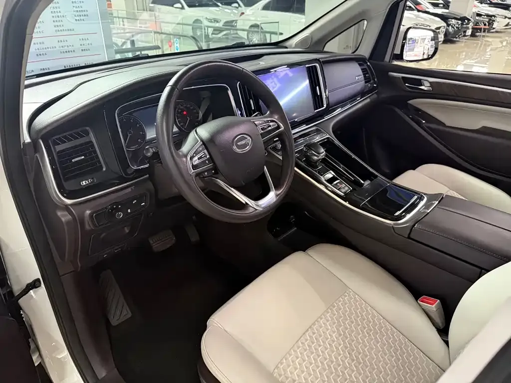 GAC Motor Trumpchi M8 — фото 7