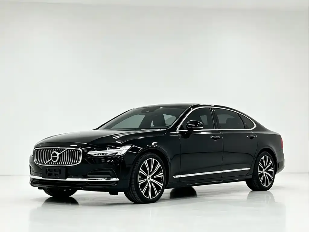 Volvo S90 — фото 1