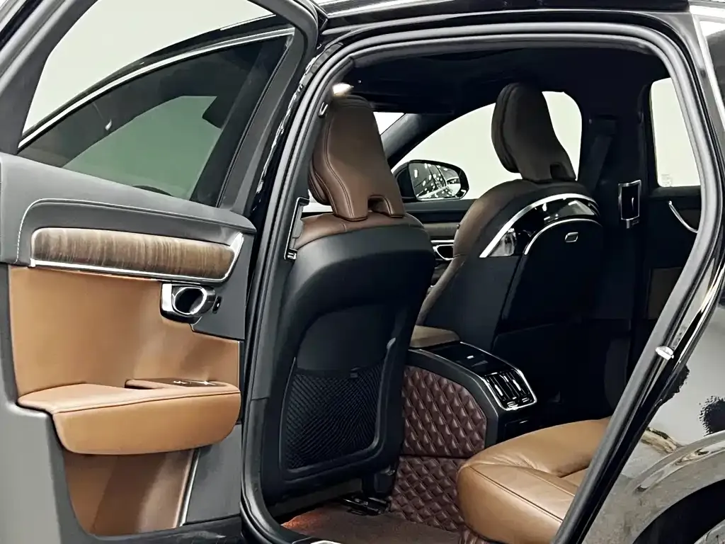 Volvo S90 — фото 10