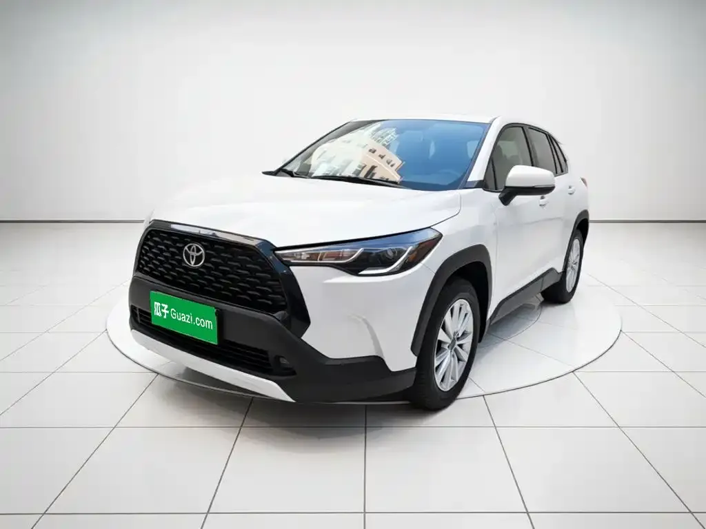 Toyota Corolla Cross — фото 1