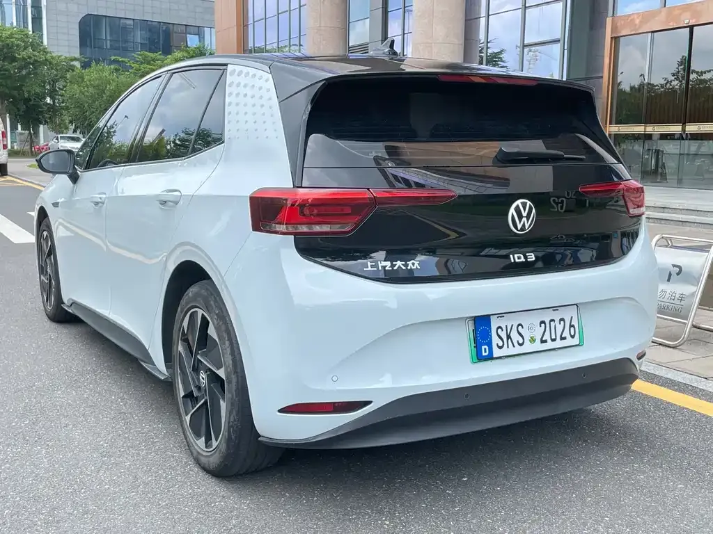 Volkswagen ID.3 — фото 2