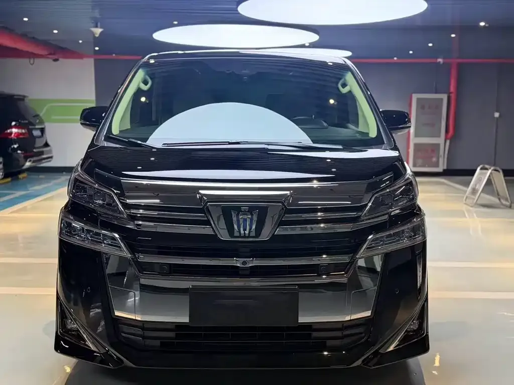 Toyota Vellfire — фото 4