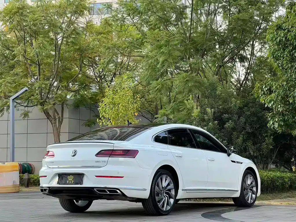 Volkswagen CC — фото 3