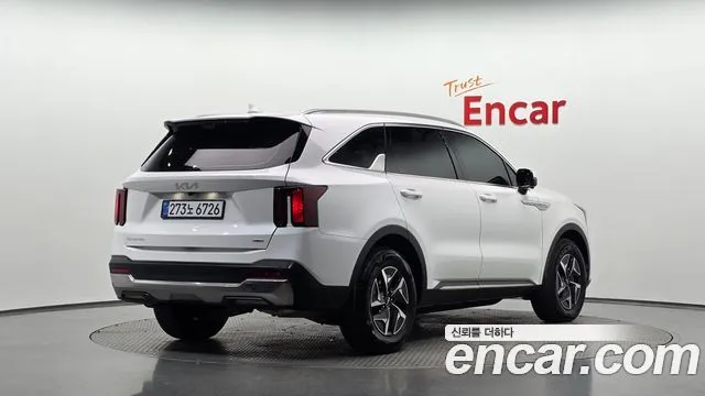 Kia Sorento — фото 10