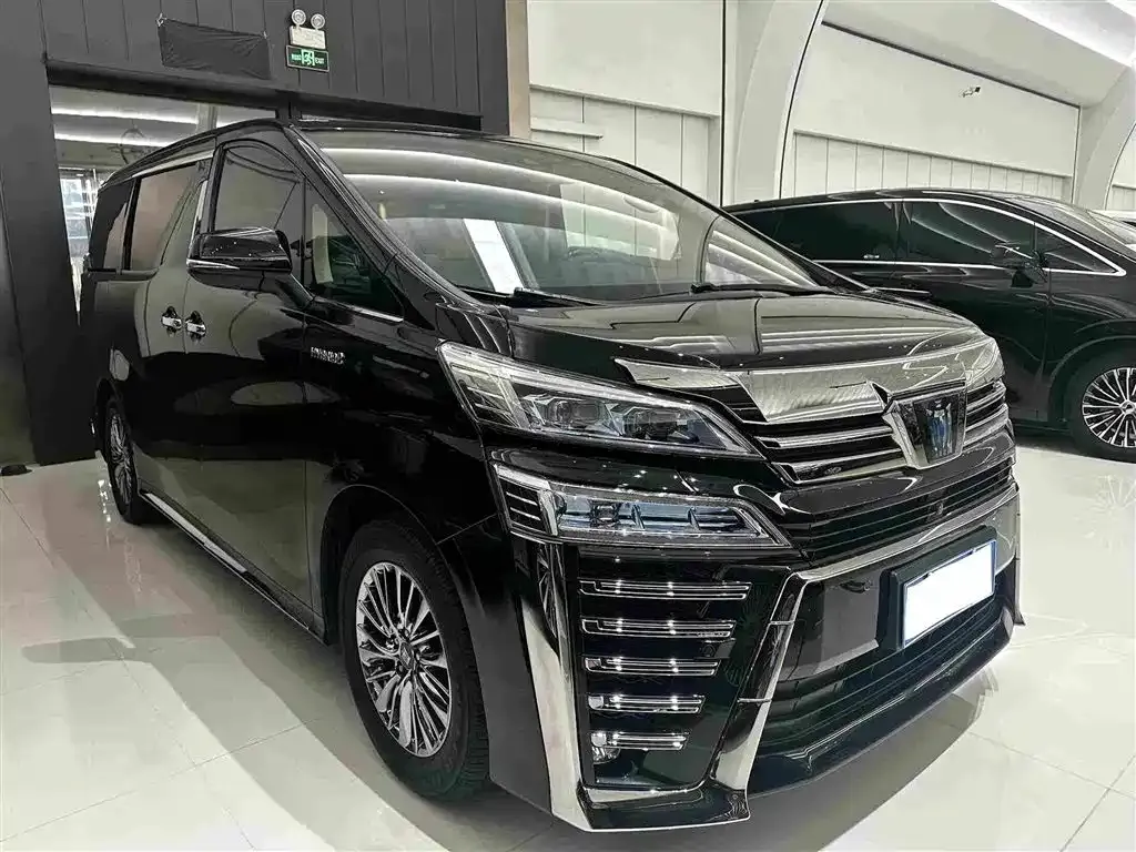Toyota Vellfire — фото 6