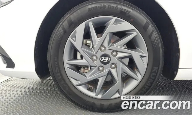 Hyundai AVANTE — фото 5