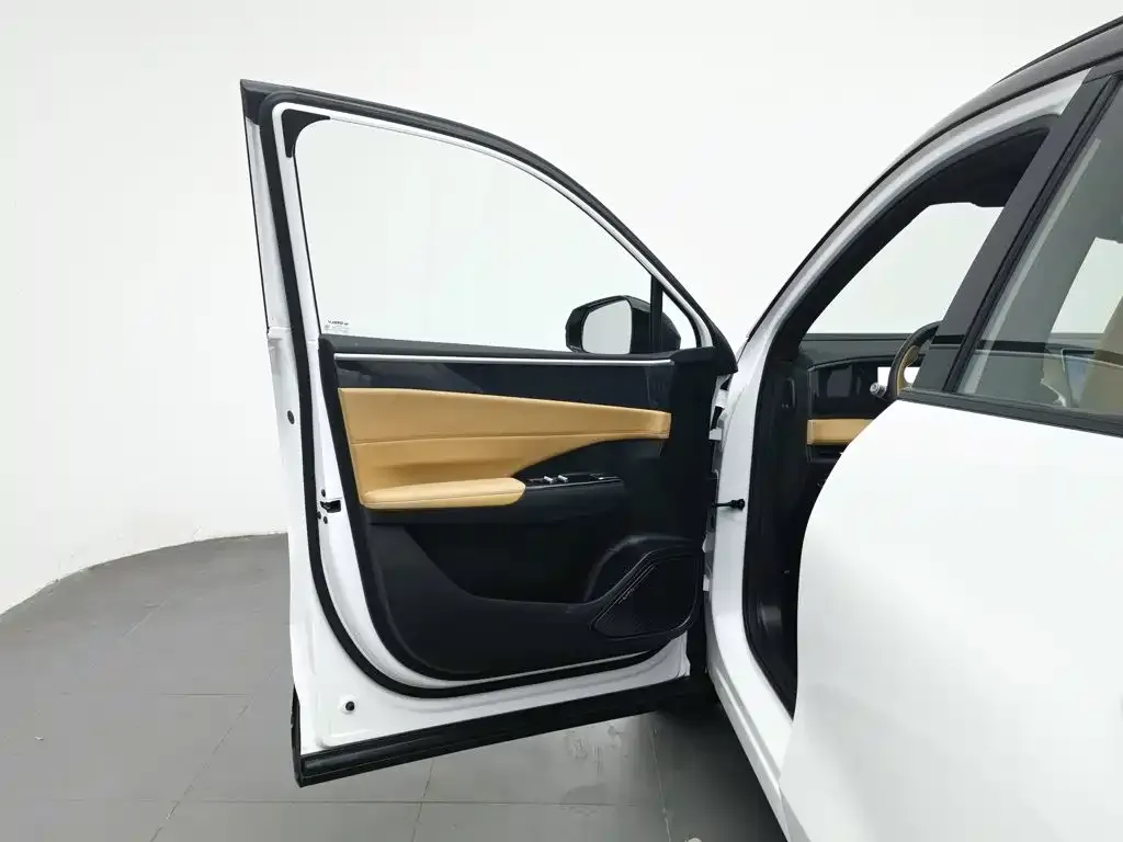 Geely Galaxy L7 — фото 3