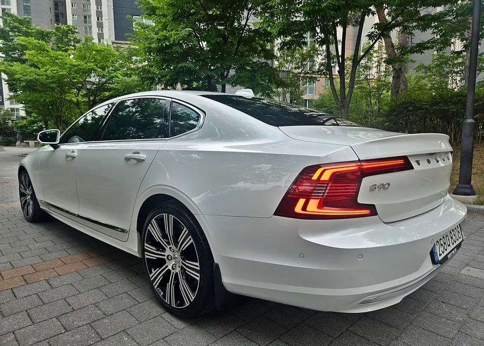 Volvo S90 — фото 9