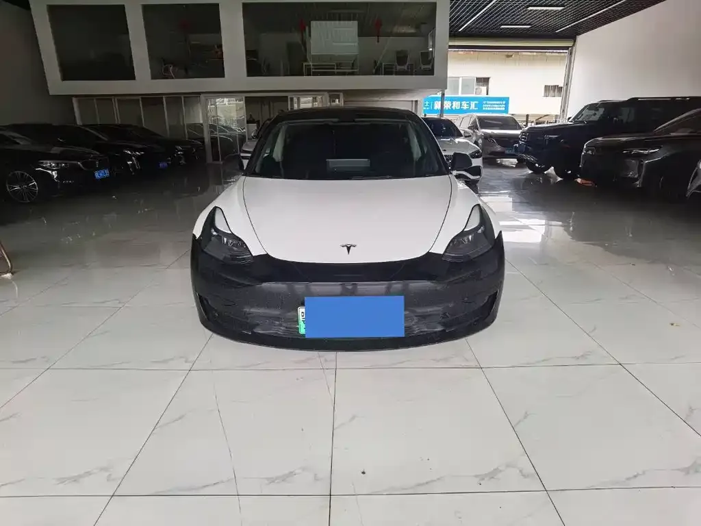 Tesla Model 3 — фото 10