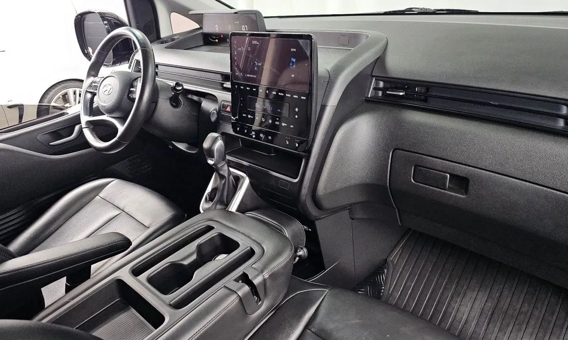 Hyundai Staria — фото 3
