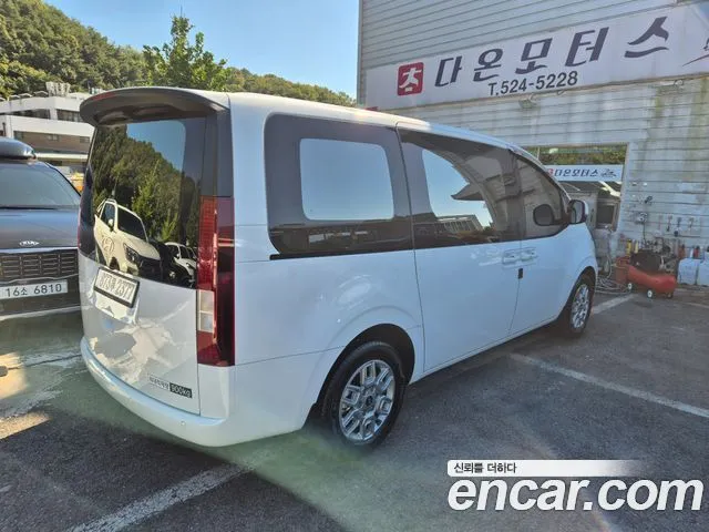 Hyundai Staria — фото 3