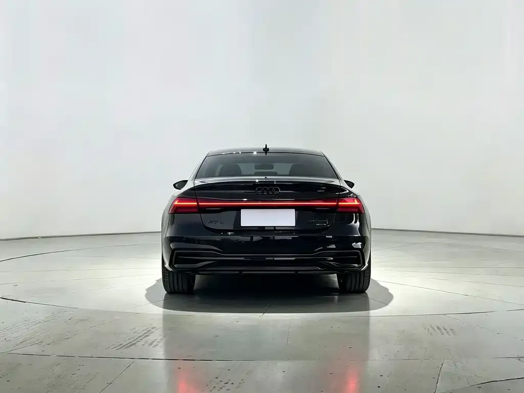 Audi A7L — фото 9