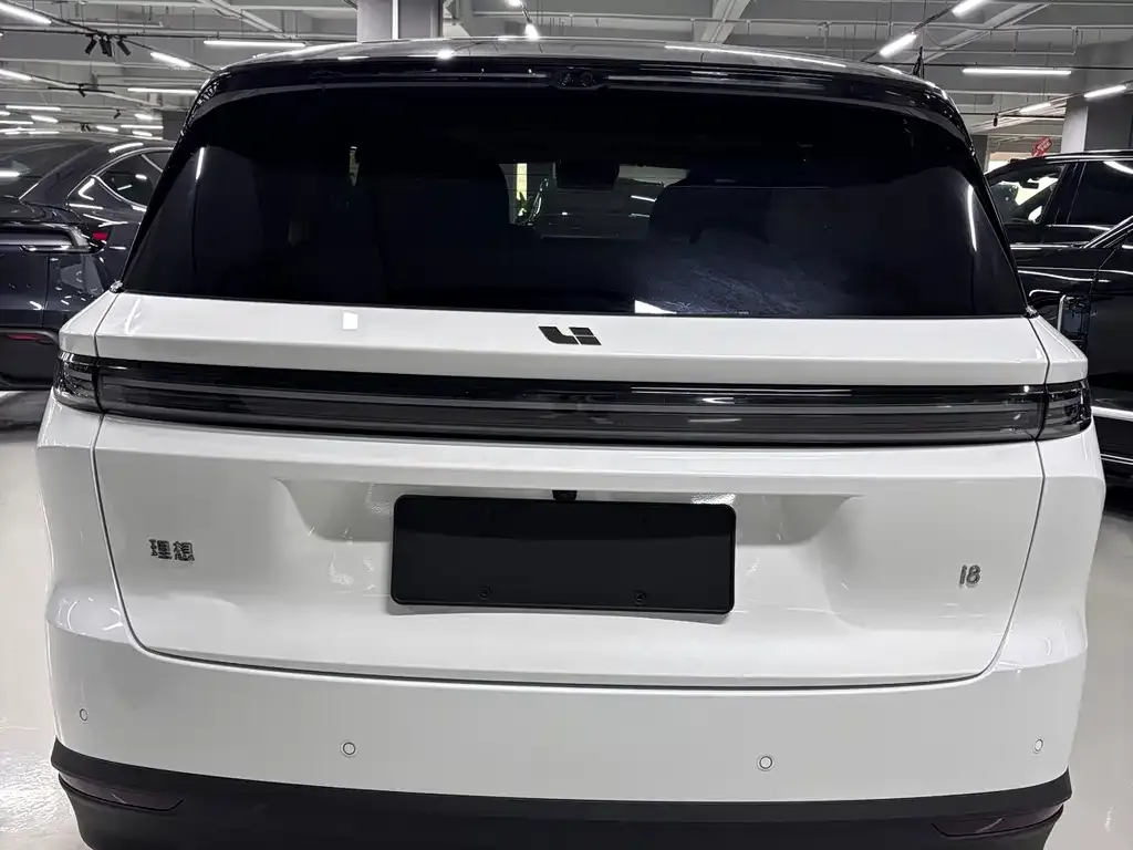 Li Auto Li i8 — фото 7