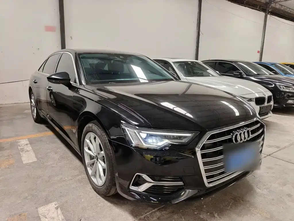 Audi A6L — фото 10