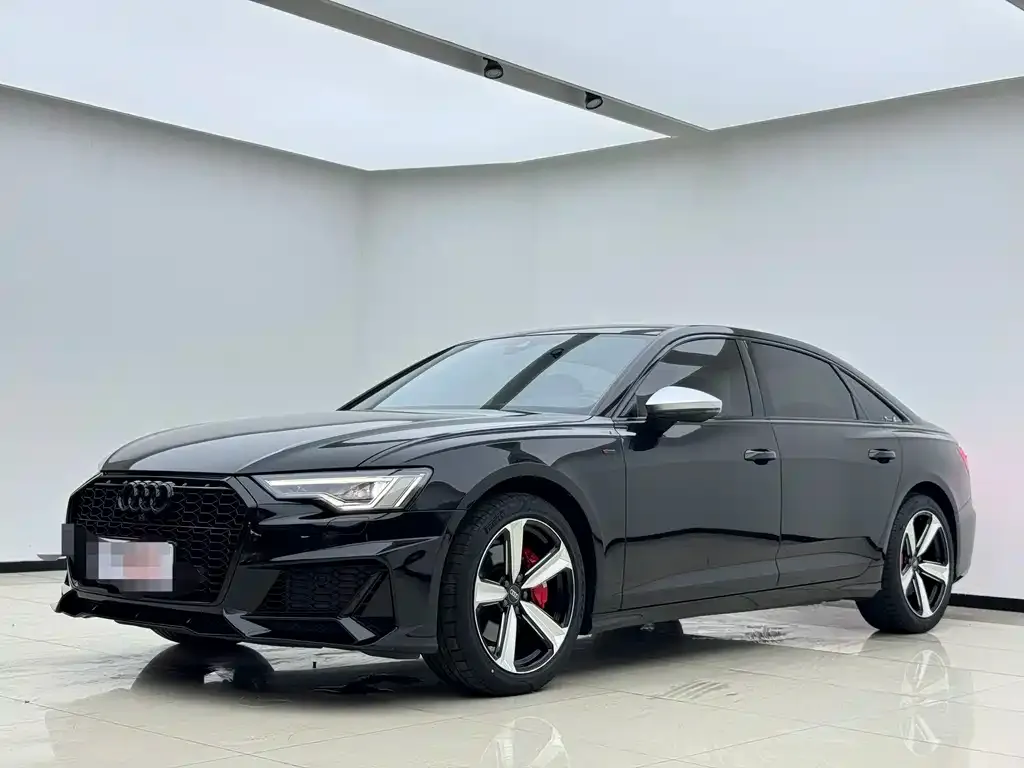Audi A6L — фото 1