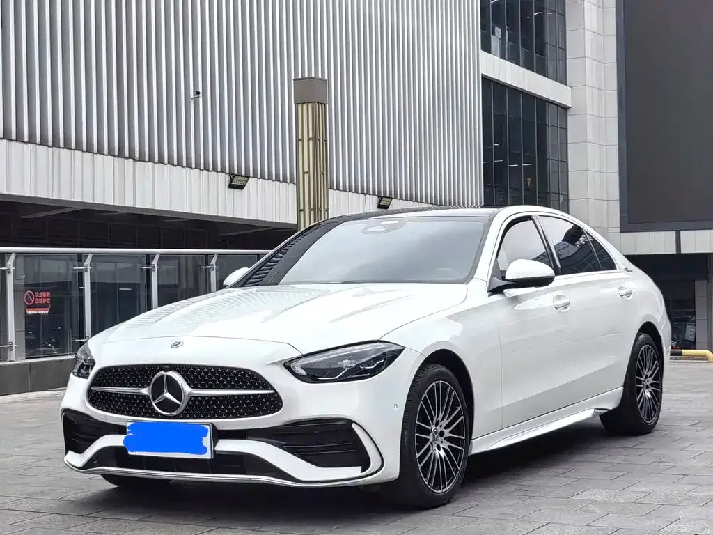 Mercedes-Benz C-Class — фото 1