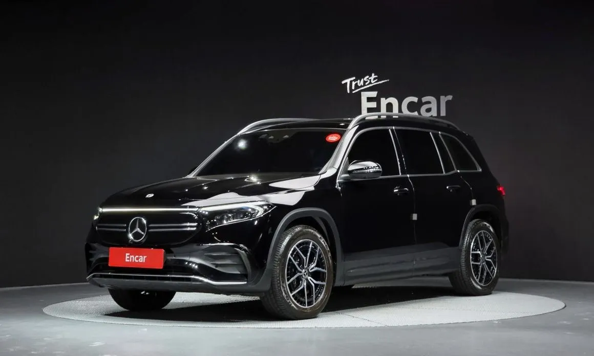 Mercedes-Benz EQB — фото 1