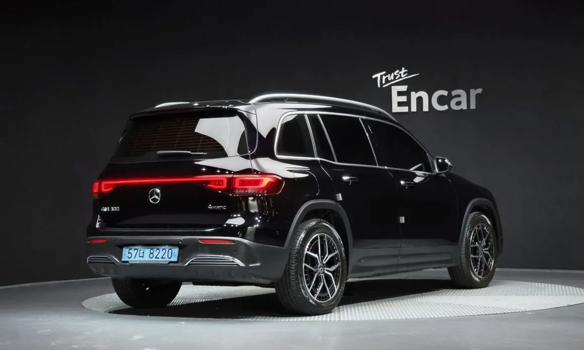 Mercedes-Benz EQB — фото 10