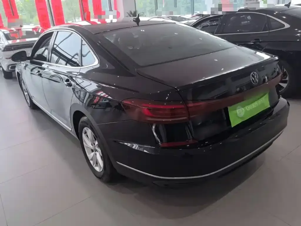 Volkswagen Passat — фото 7