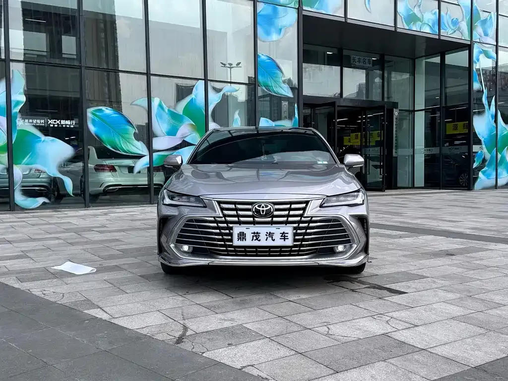 Toyota Avalon — фото 10