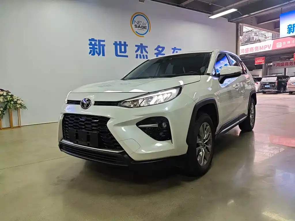 Toyota Wildlander — фото 1