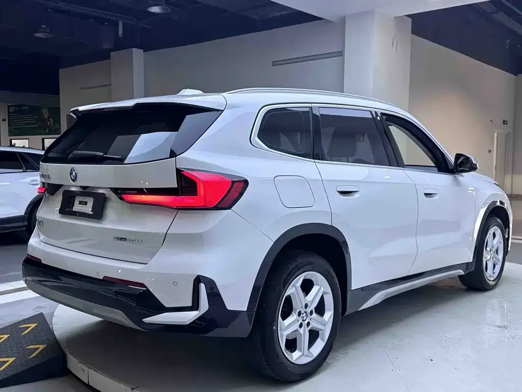 BMW X1 — фото 10