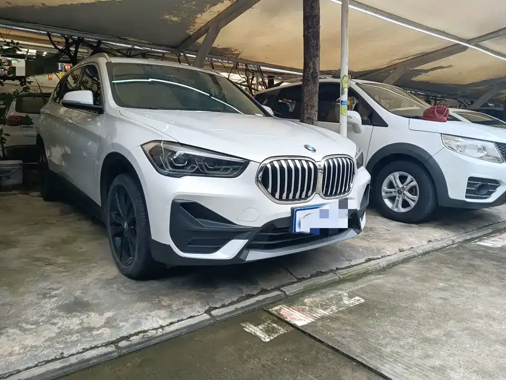 BMW X1 — фото 9