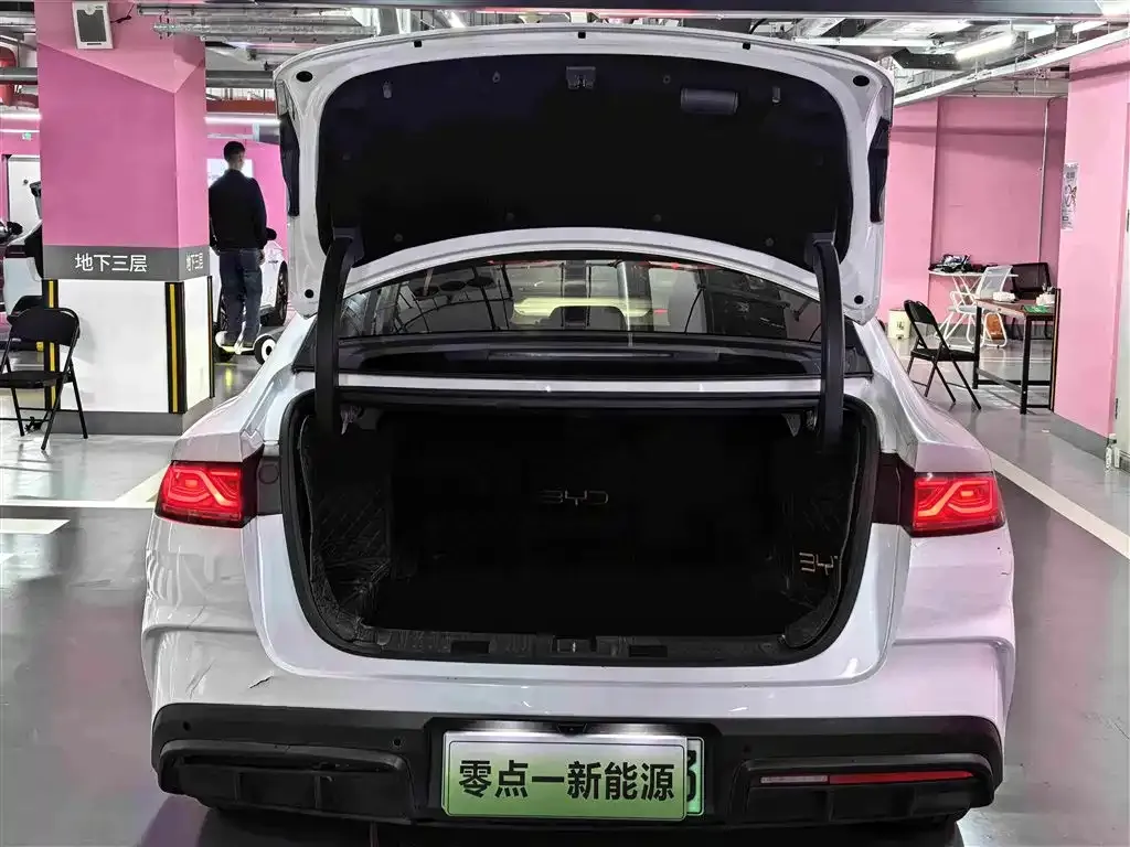 BYD Qin L — фото 6