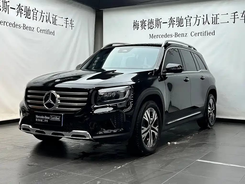 Mercedes-Benz GLB — фото 1