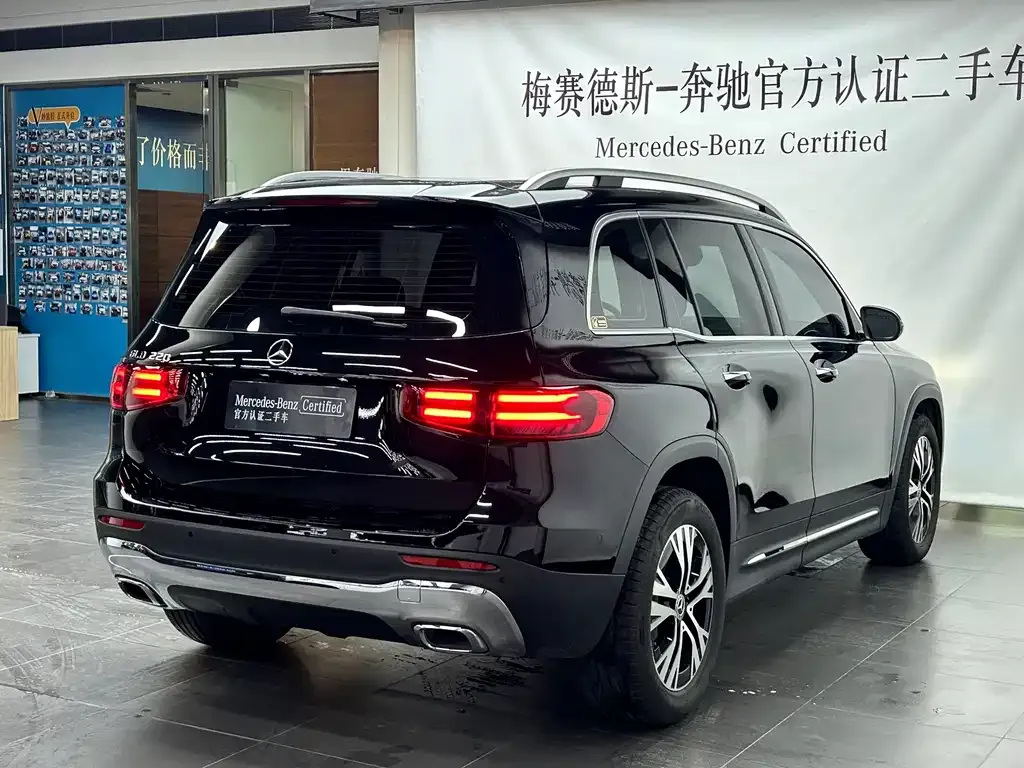 Mercedes-Benz GLB — фото 10