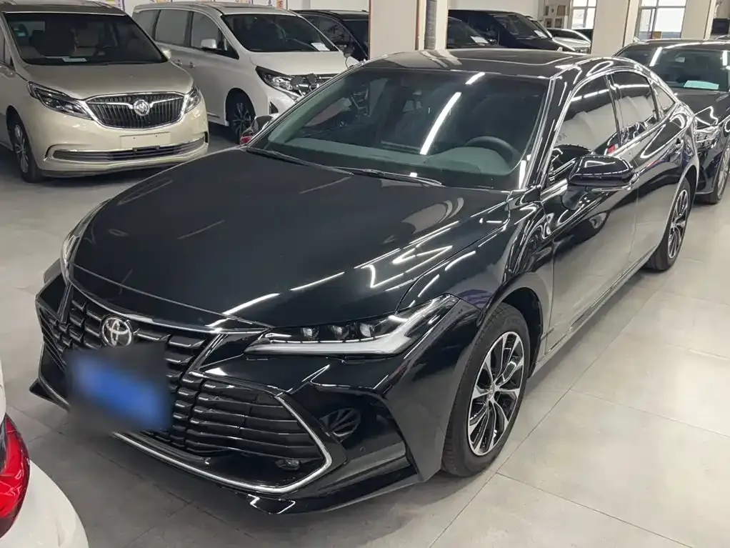Toyota Avalon — фото 1