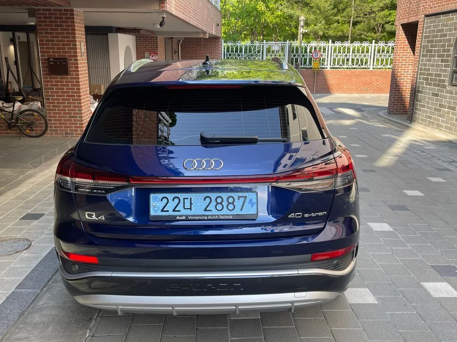 Audi Q4 e-tron — фото 3