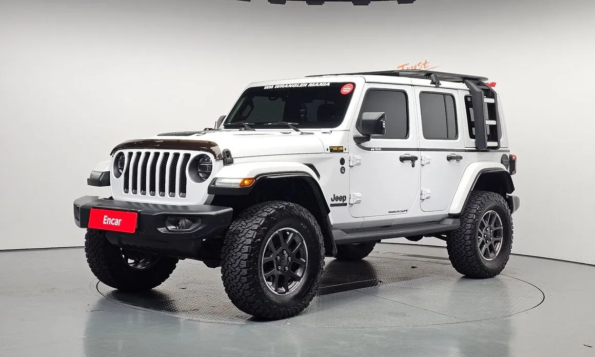 Jeep Wrangler — фото 1