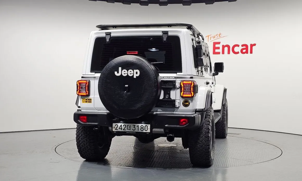Jeep Wrangler — фото 4