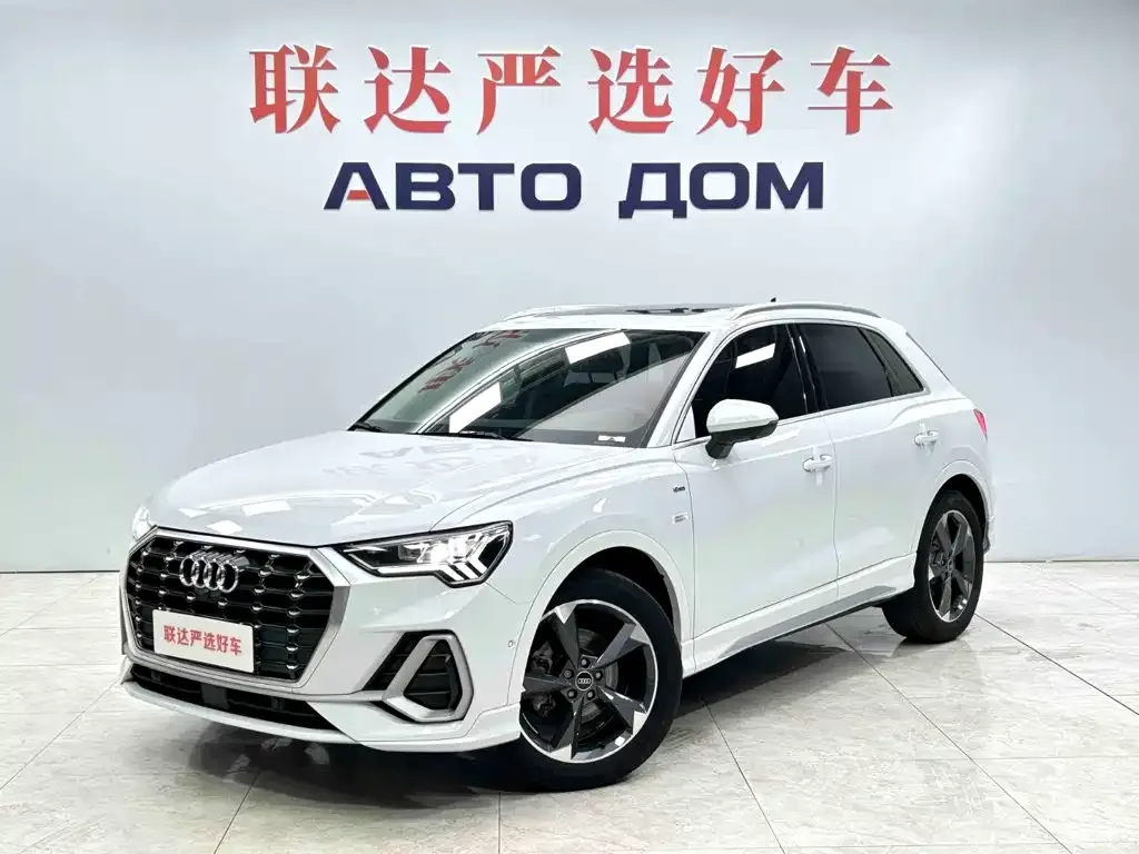 Audi Q3 — фото 1