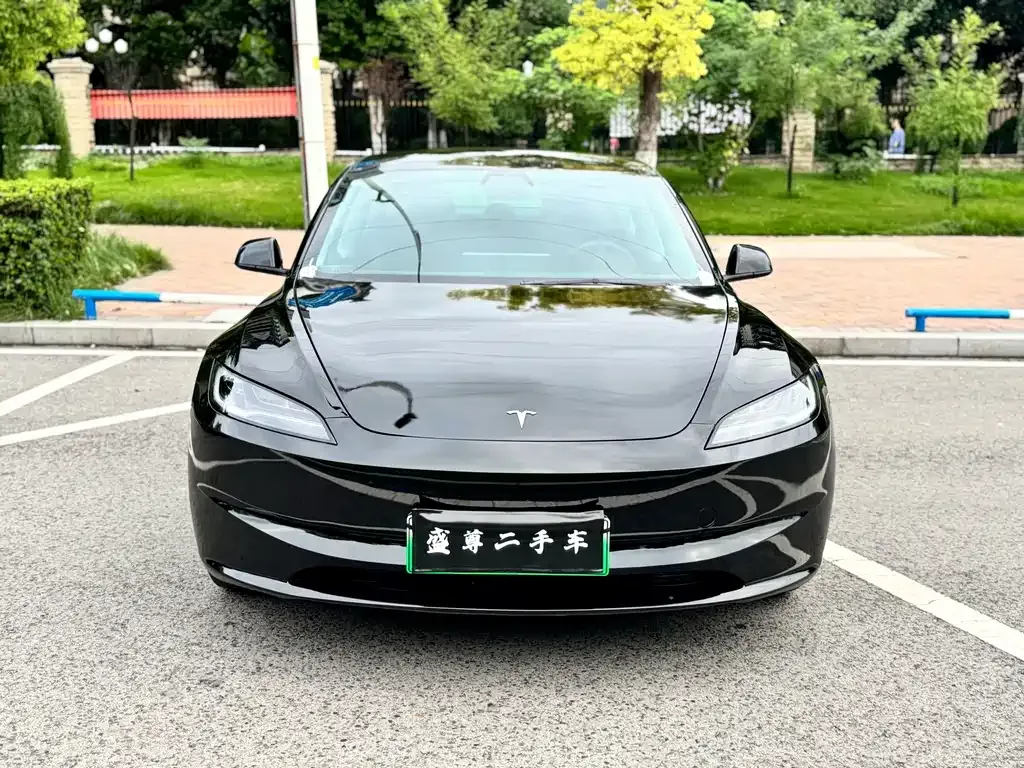 Tesla Model 3 — фото 8