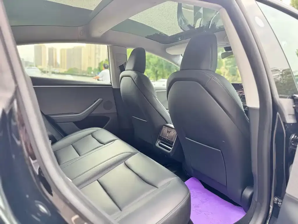 Tesla Model 3 — фото 2