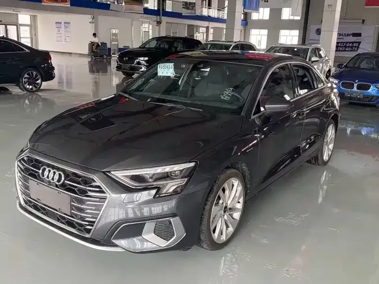 Audi A3 — фото 1