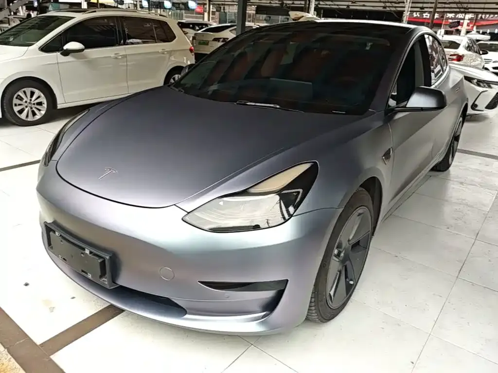 Tesla Model 3 — фото 9