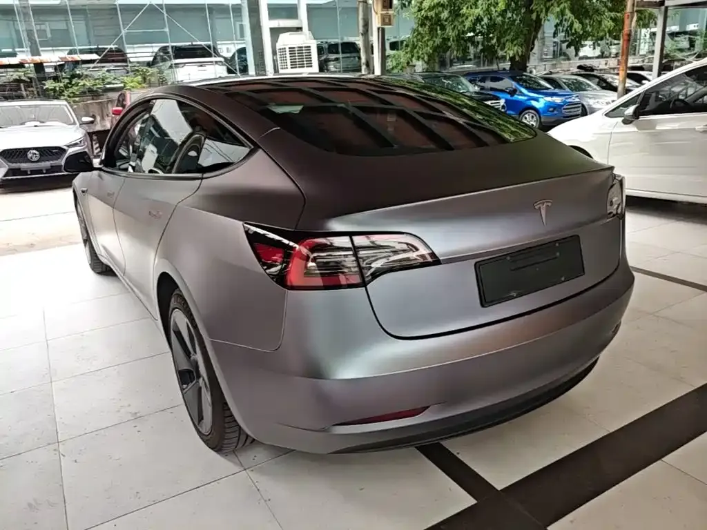 Tesla Model 3 — фото 4
