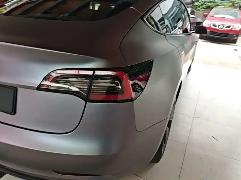 Tesla Model 3 — фото 2