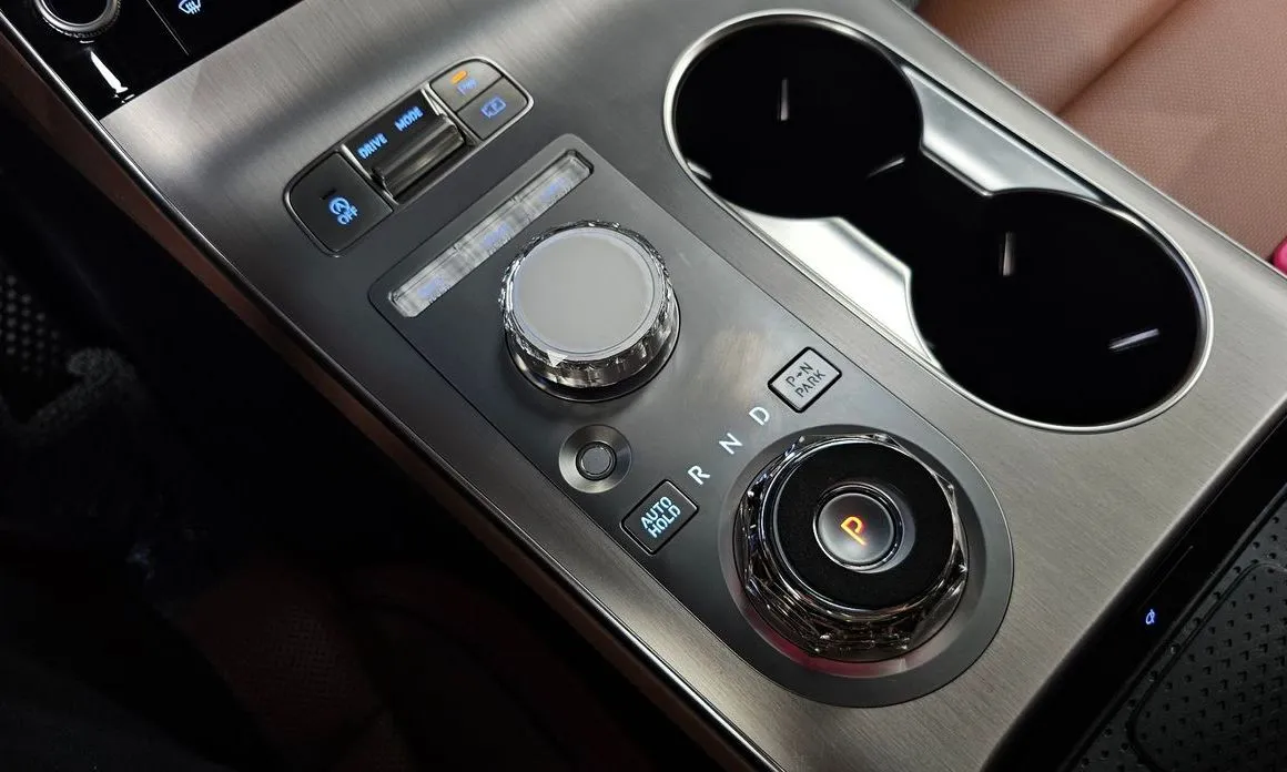 Genesis GV70 — фото 10