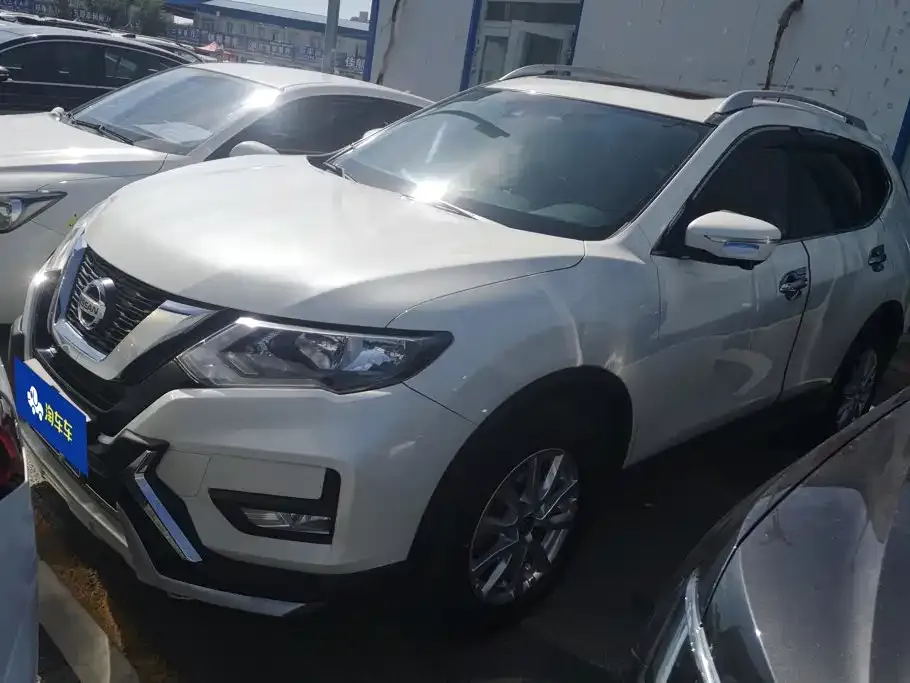 Nissan X-Trail — фото 1