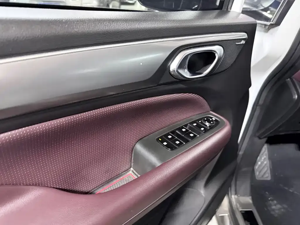 GAC Motor Trumpchi M6 — фото 4