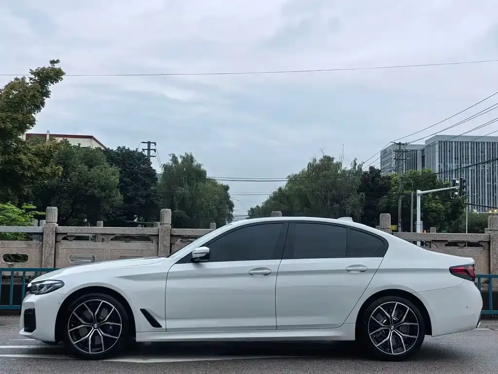 BMW 5 Series (Import) — фото 4