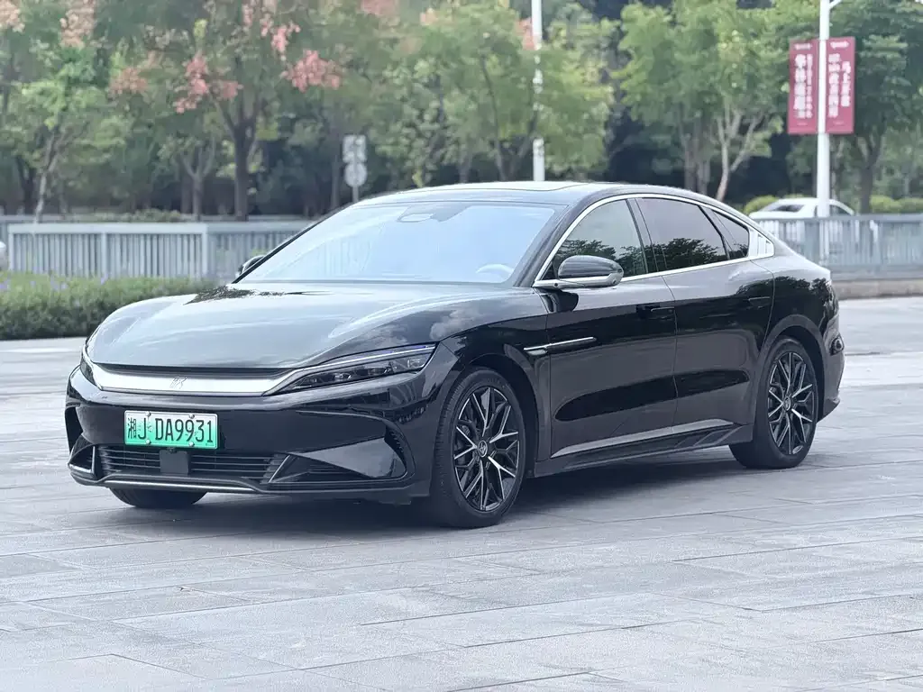 BYD Han — фото 1