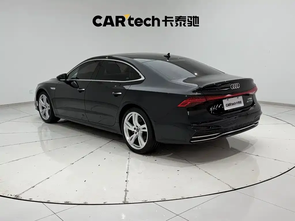 Audi A7L — фото 6